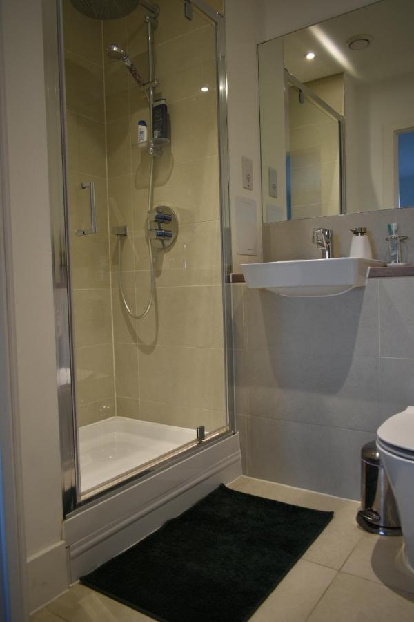 A Private En-suite Bedroom In Bromley-by-bow